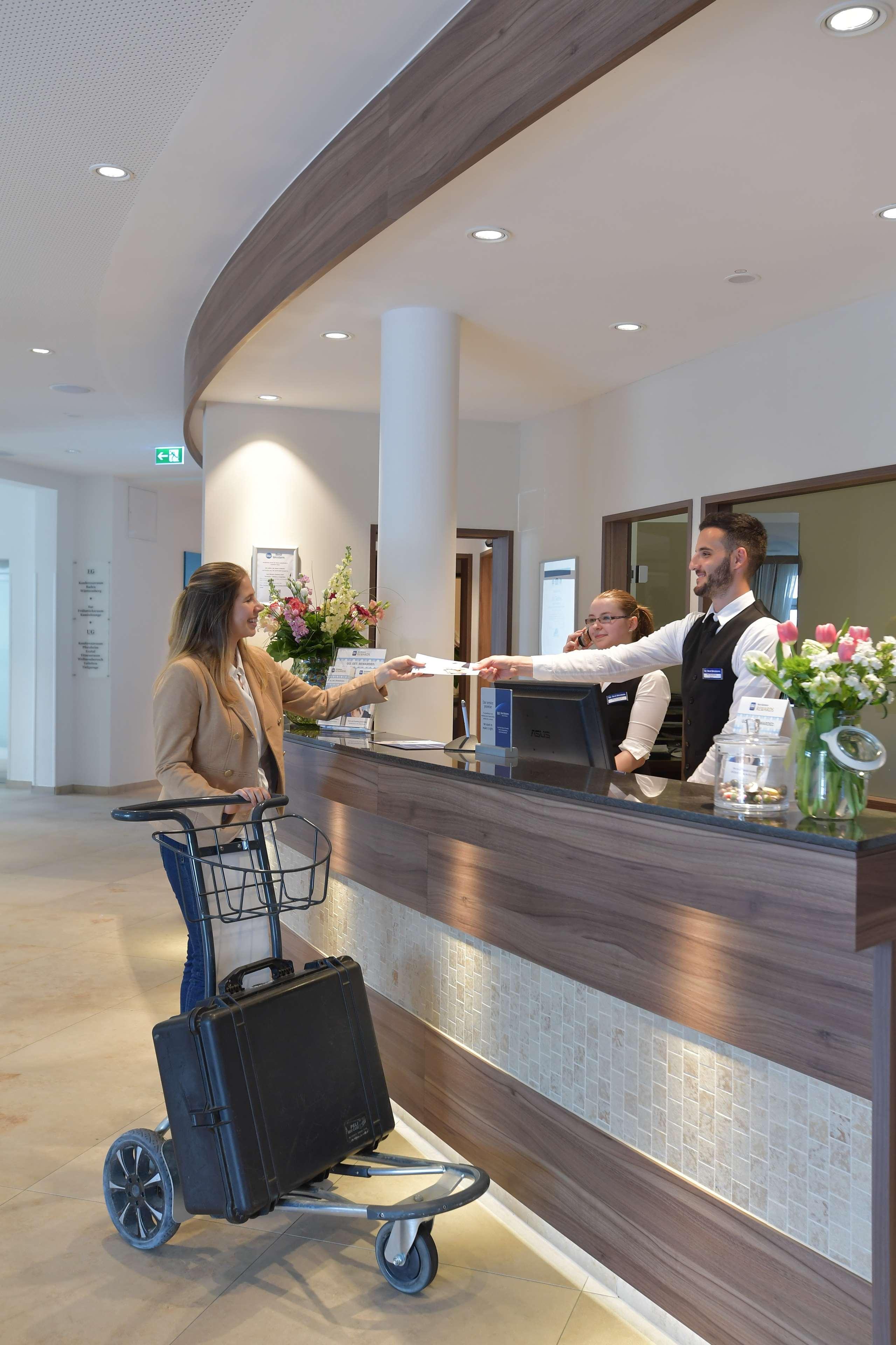 Best Western Queens Hotel Pforzheim-Niefern Exterior photo