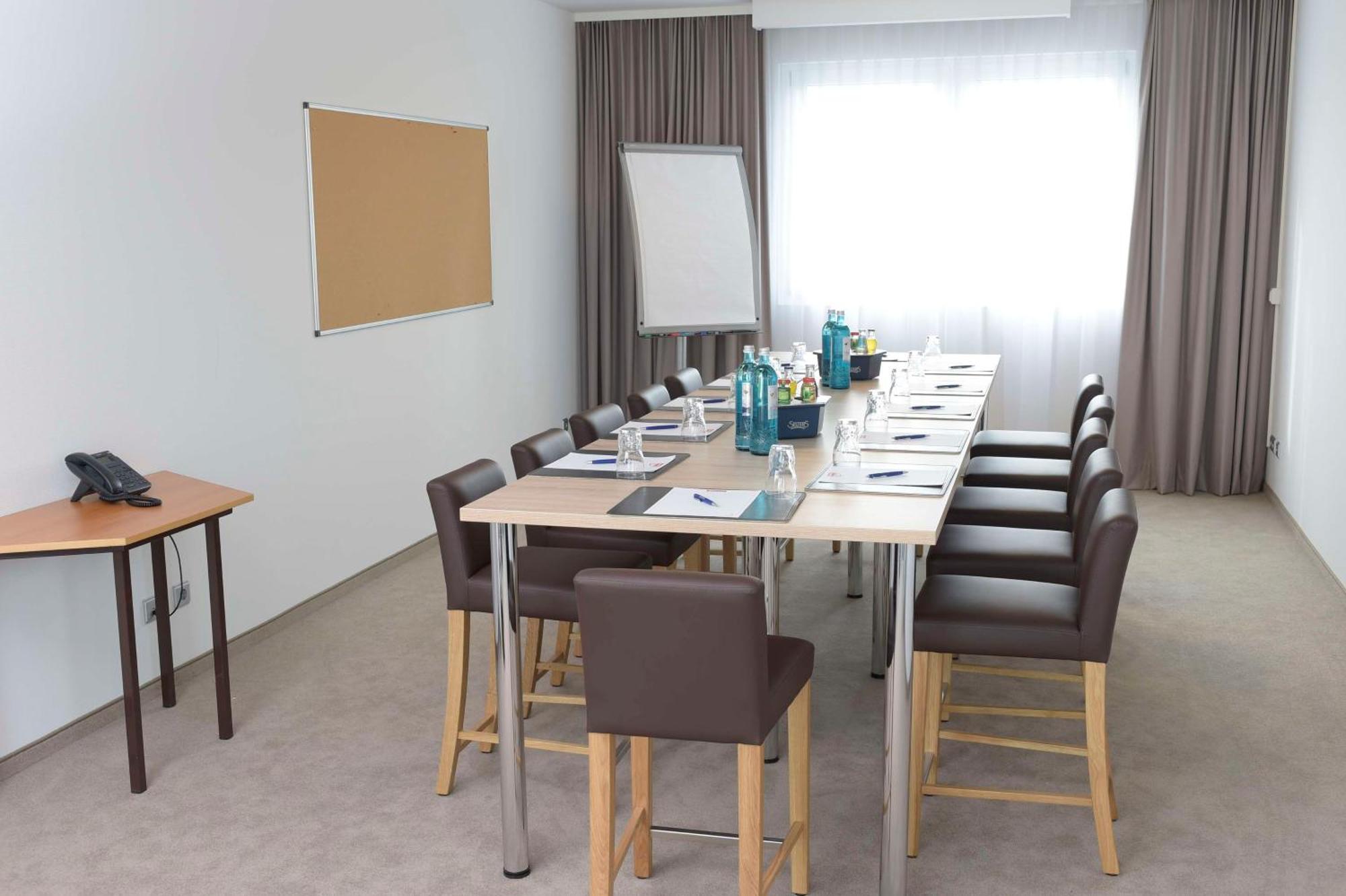Best Western Queens Hotel Pforzheim-Niefern Exterior photo