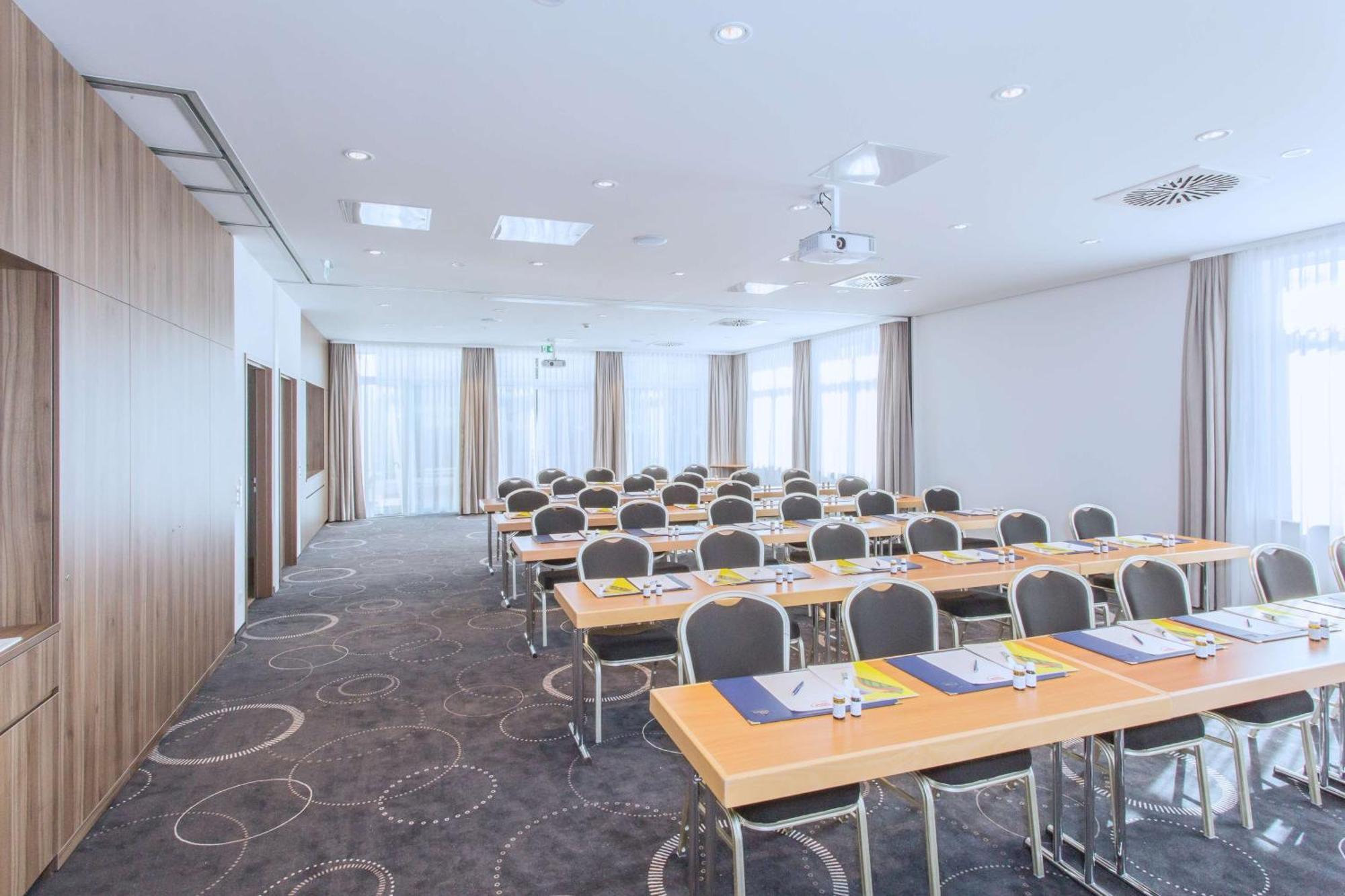 Best Western Queens Hotel Pforzheim-Niefern Exterior photo