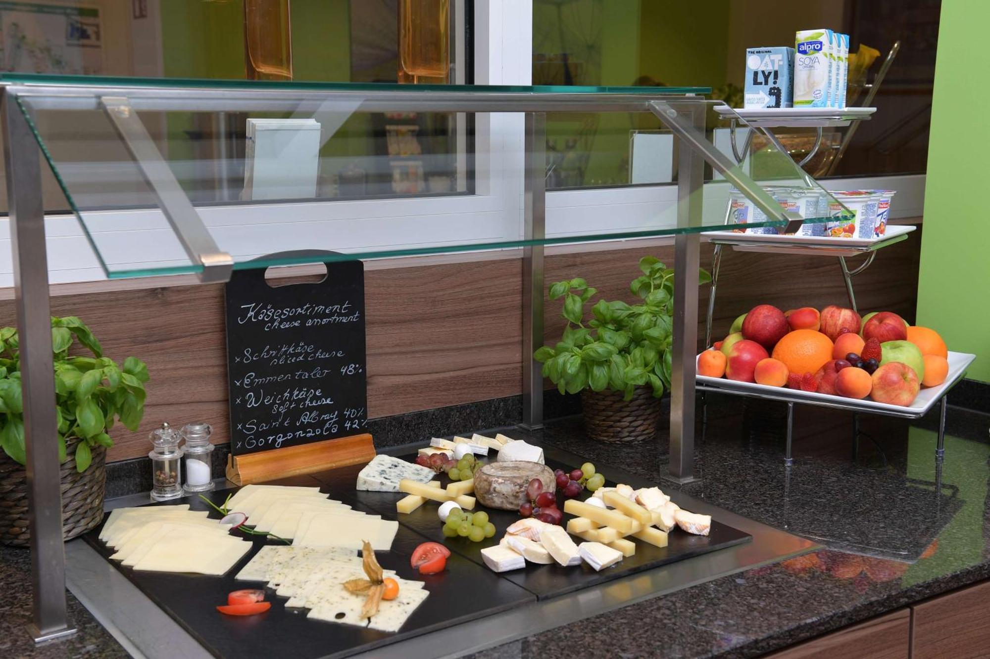 Best Western Queens Hotel Pforzheim-Niefern Exterior photo