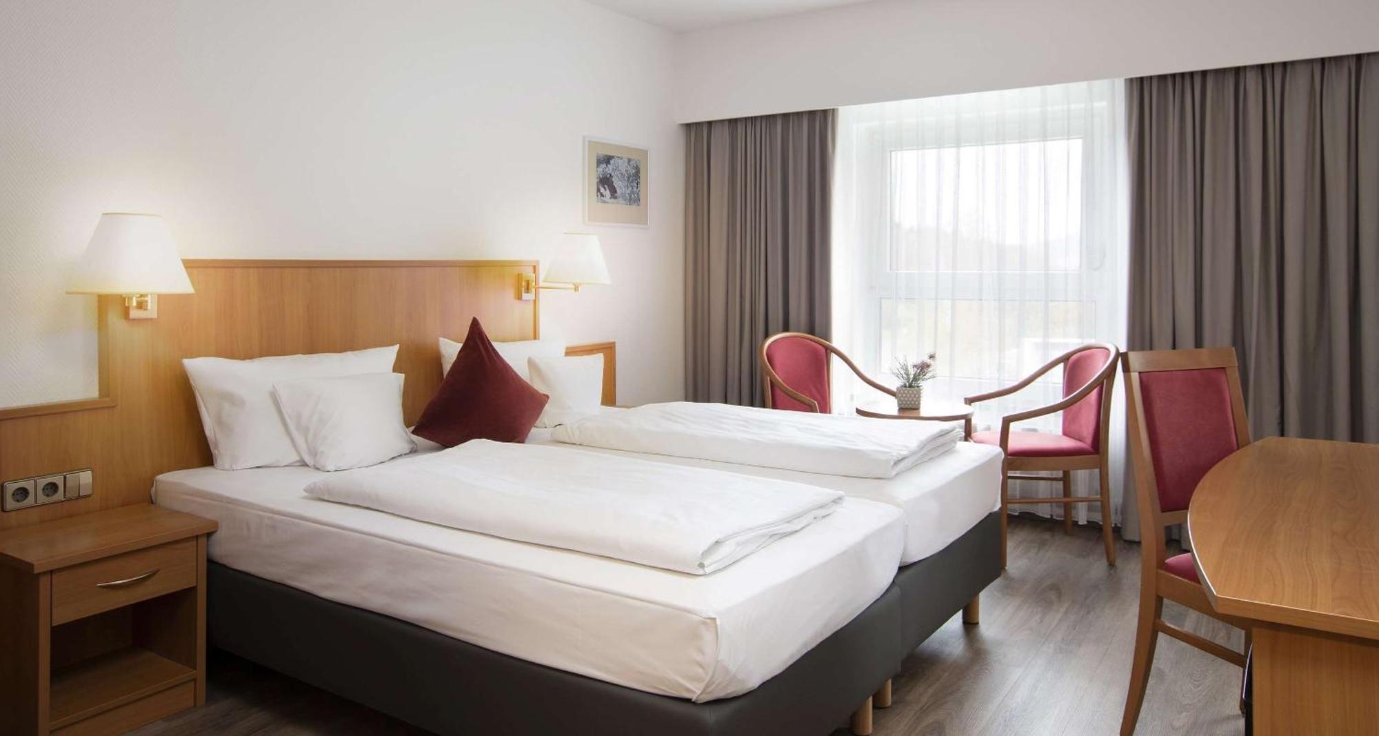 Best Western Queens Hotel Pforzheim-Niefern Exterior photo